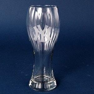 Engraved Giant Beer Glass - 23 oz - Item 207/1611 - Barware Hub - Barware Swag and Etched Gifts